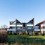 Strandhotel Strandhafen Rocksien 4*