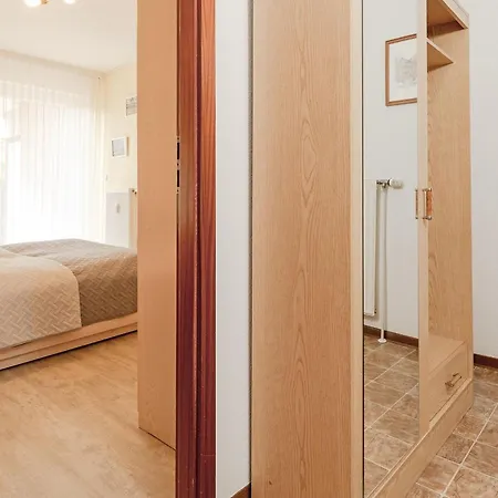 Apartment Strandhotel 6 *